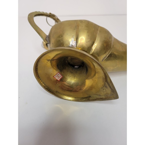 Vintage Unique Raised Brass Aladdin Genie Lamp Oil Lamp Home Exotic Decoration - Picture 6 of 8